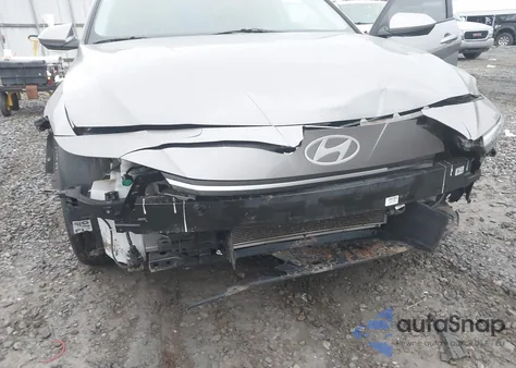 2024 Hyundai Elantra Sel z USA, uszkodzony, nr VIN KMHLM4DG8RU636361